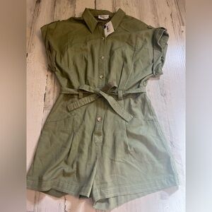 NWT Anniewear green romper